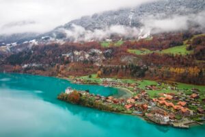 Beautiful scenery of Lake Brienz, Switzerland. Photo by oatawa
