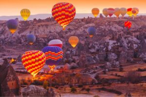 Hot air balloons over Cappadocia, Türkiye