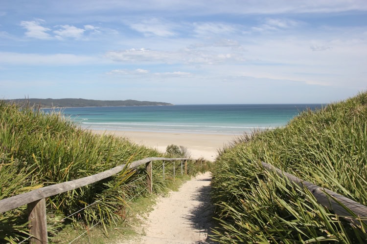 Path to Cave Beach
