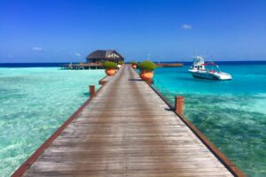 Olhuveli Island, Maldives. Photo by Jennvmy_, Unsplash