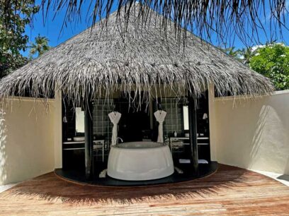 Large outdoor whirlpool at Iru Fushi Villa. Photo by Janna Graber