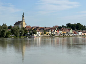 River cruise.