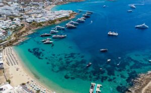 Yacht Charter in Mykonos - Shutterstock